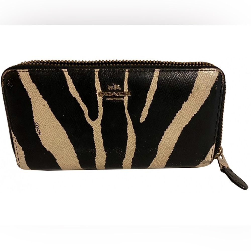 Coach vintage leather print wallet